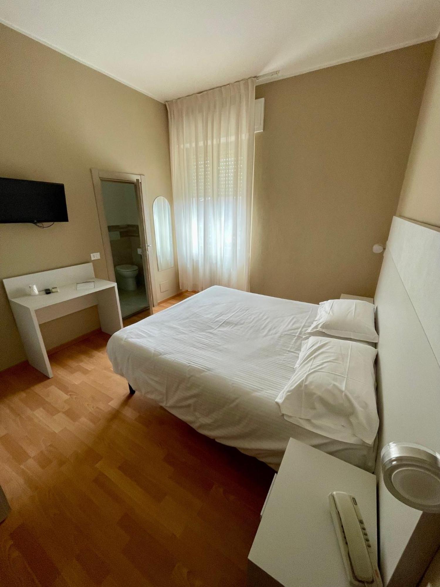 Piccolo Hotel Rosignano Solvay Buitenkant foto