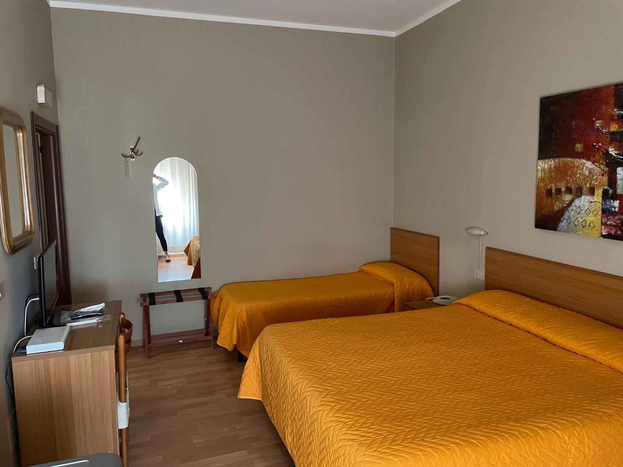 Piccolo Hotel Rosignano Solvay Buitenkant foto