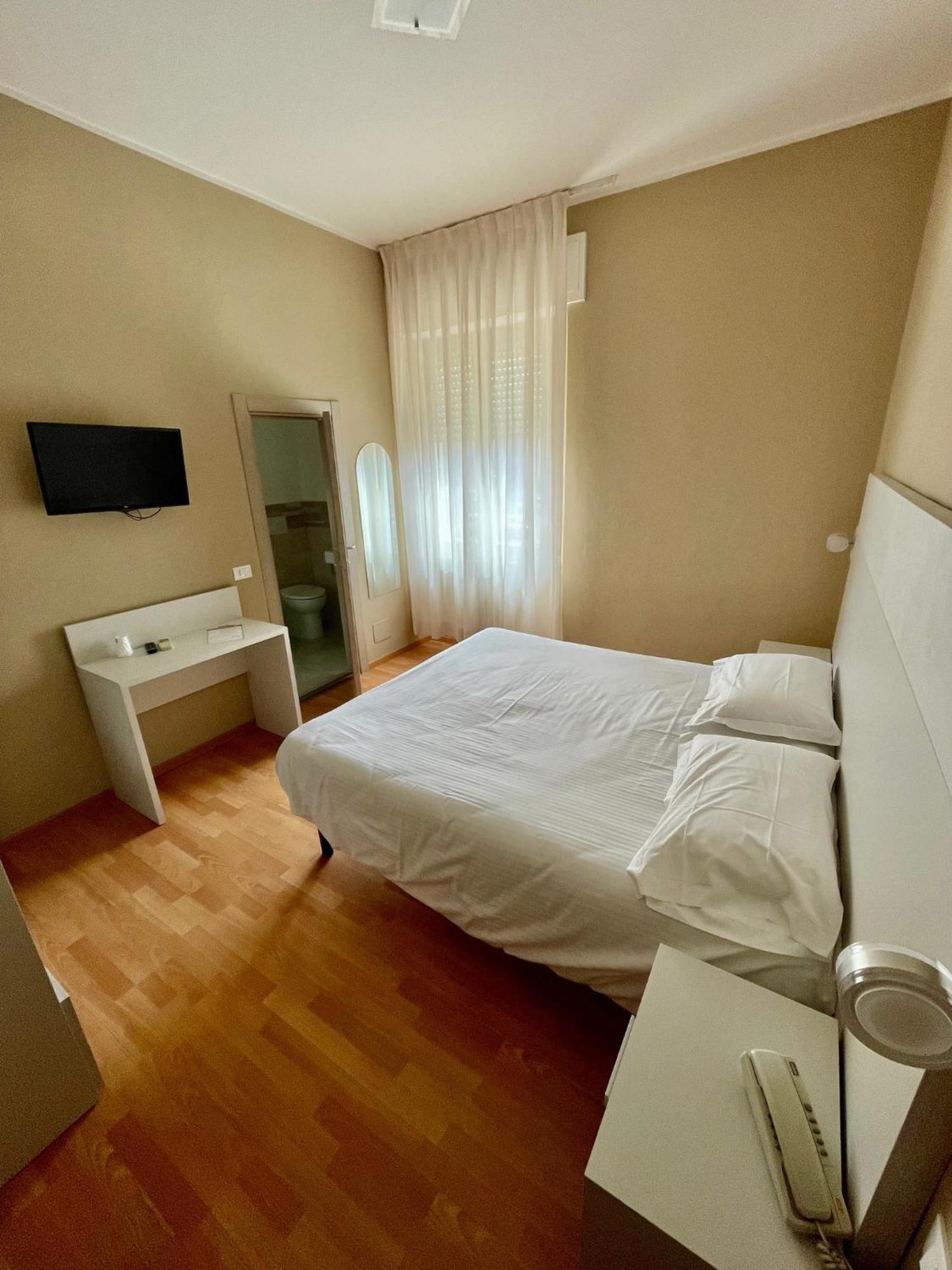 Piccolo Hotel Rosignano Solvay Buitenkant foto